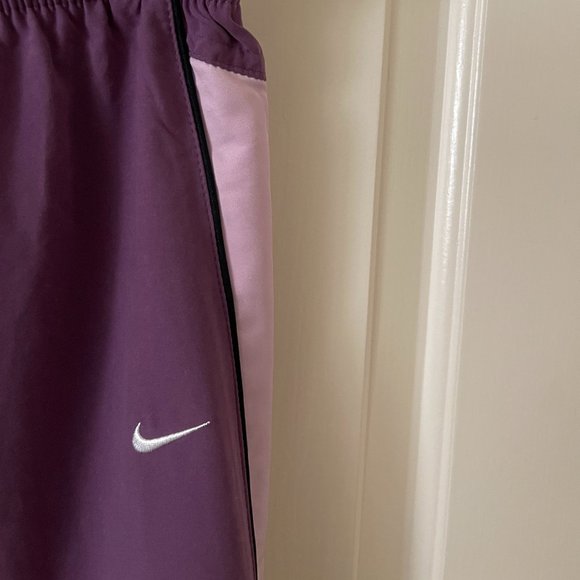 NWOT Nike Tracksuit Jacket and Capri Pant Set Size Youth 14 (or Ladies XS) - Picture 9 of 11